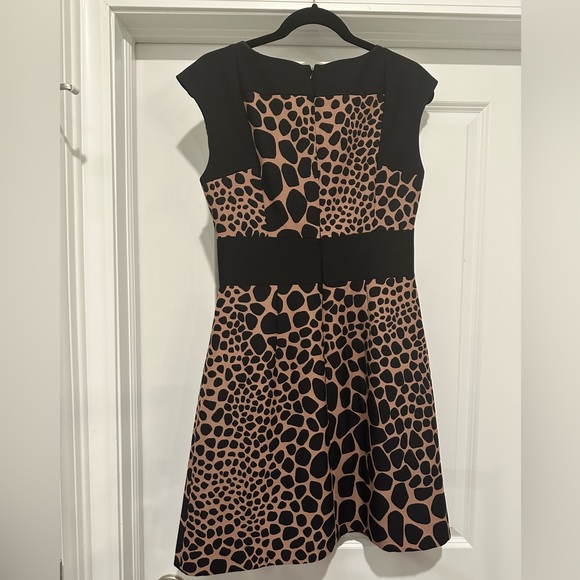 MICHAEL KORS COLLECTION ~Giraffe Jacquard Blocked Bell Dress /NWOT - Picture 3 of 4